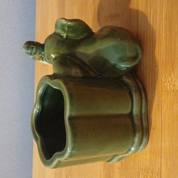 Ceramic Elephant Pot - Picture 2 of 4